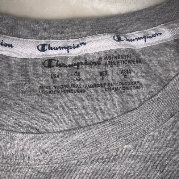 Champion T-Shirt - Picture 2 of 2